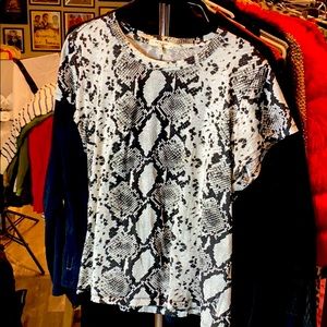 Rag & Bone snake print black and white Tshirt